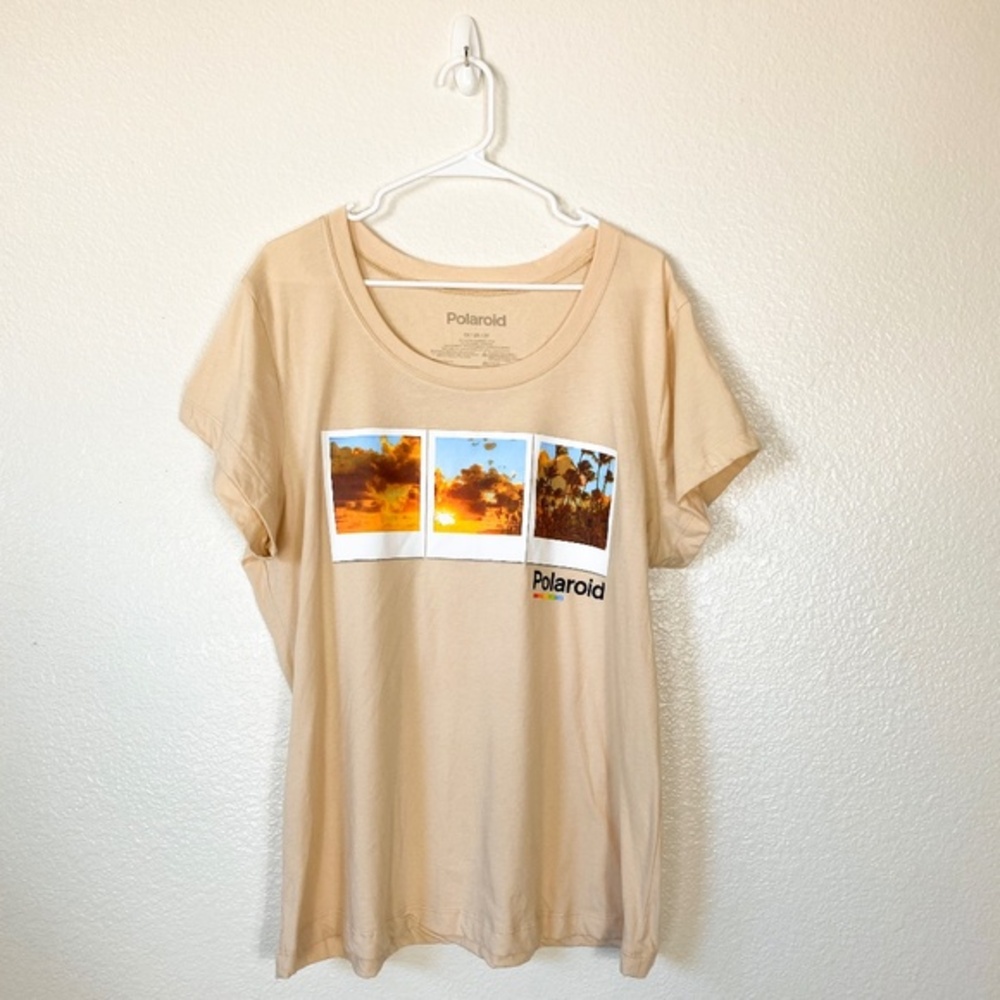 NWOT Creamy Orange Polaroid Graphic T-Shirt Size 2X